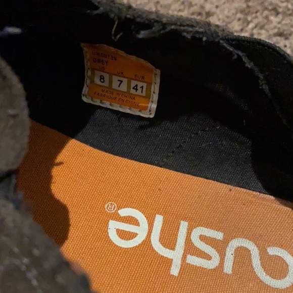 Cushe shoe; Size US 8 - Picture 3 of 4